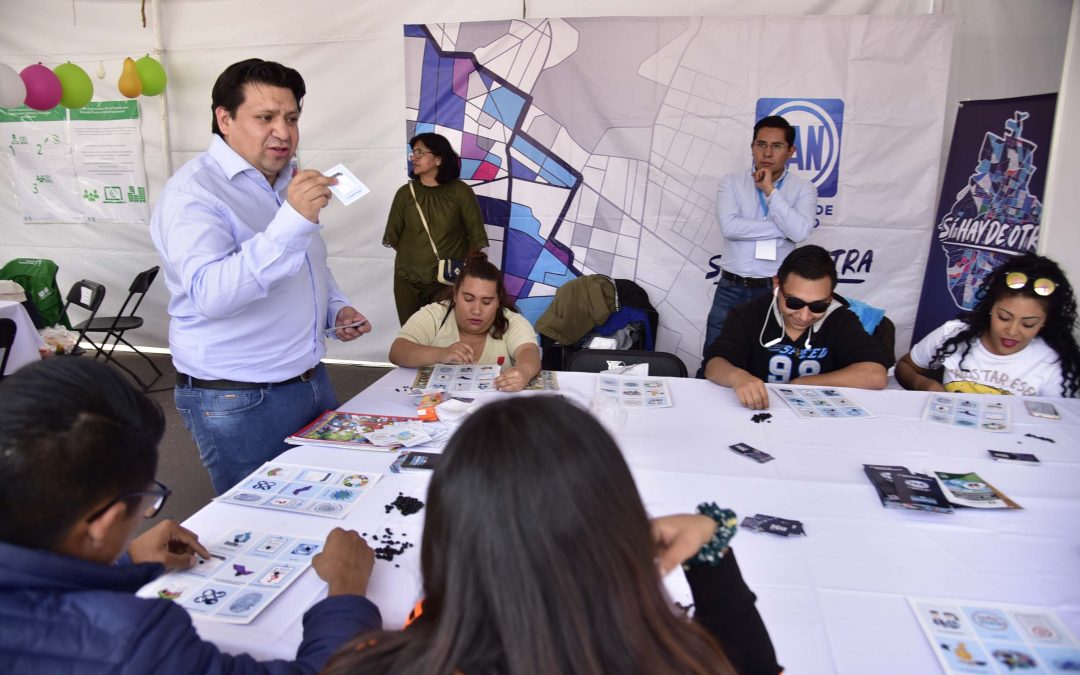 Feria de la transparencia en el Zócalo