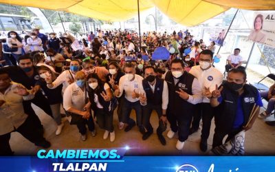 Acompañamos en la colonia Chichicaspatl a Luis Alberto Chávez García, tu próximo diputado local y a Alfa González, la próxima alcaldesa de #Tlalpan.