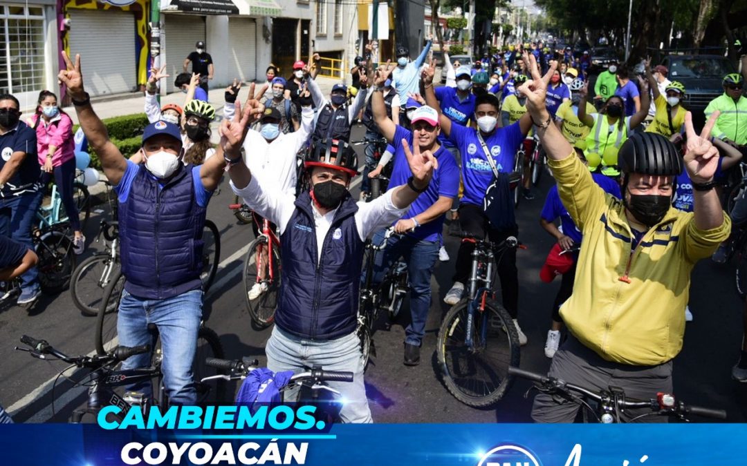 En bicicleta recorrimos las calles de Coyoacán junto a nuestro próximo Alcalde Giovani Gutiérrez, el Presidente Andrés Atayde y nuestro candidato Héctor Barrera.