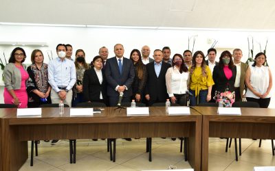 El Presidente Andrés Atayde, junto a la Senadora Xóchitl Gálvez Ruiz, las Diputadas locales Ana Villagrán, América Rangel y Frida Jimena Guillen, acudieron al Concejo de la Alcaldía Cuauhtémoc para respaldar el gran trabajo del Concejal Abel Fuentes Ro.