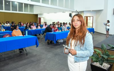 Curso “De la Teoría a la Acción. Mujeres en la Gestión Pública”.