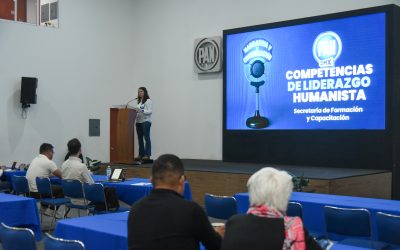 Capacitación en comunicación y liderazgo