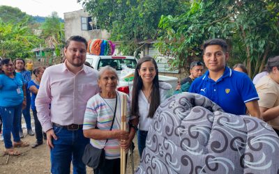 Entrega de ayuda al Municipio de Venustiano Carranza en Puebla