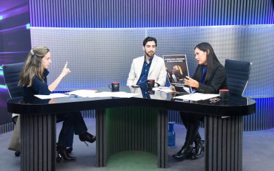 Teresa Cisneros en mesa de debate en SDP Noticias