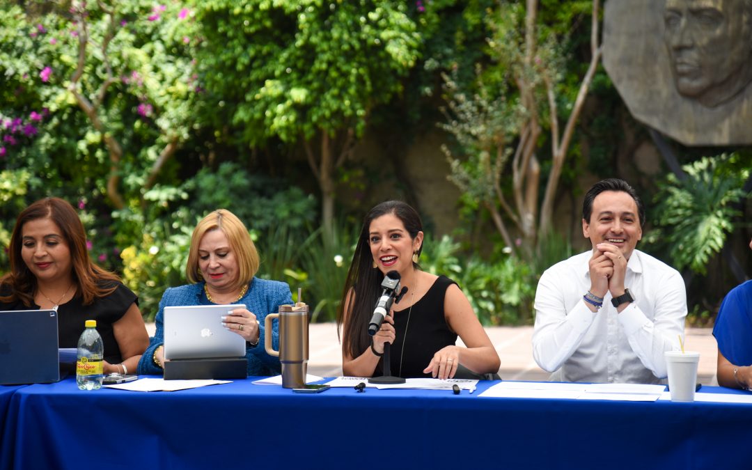 Conferencia de Prensa en el CEN