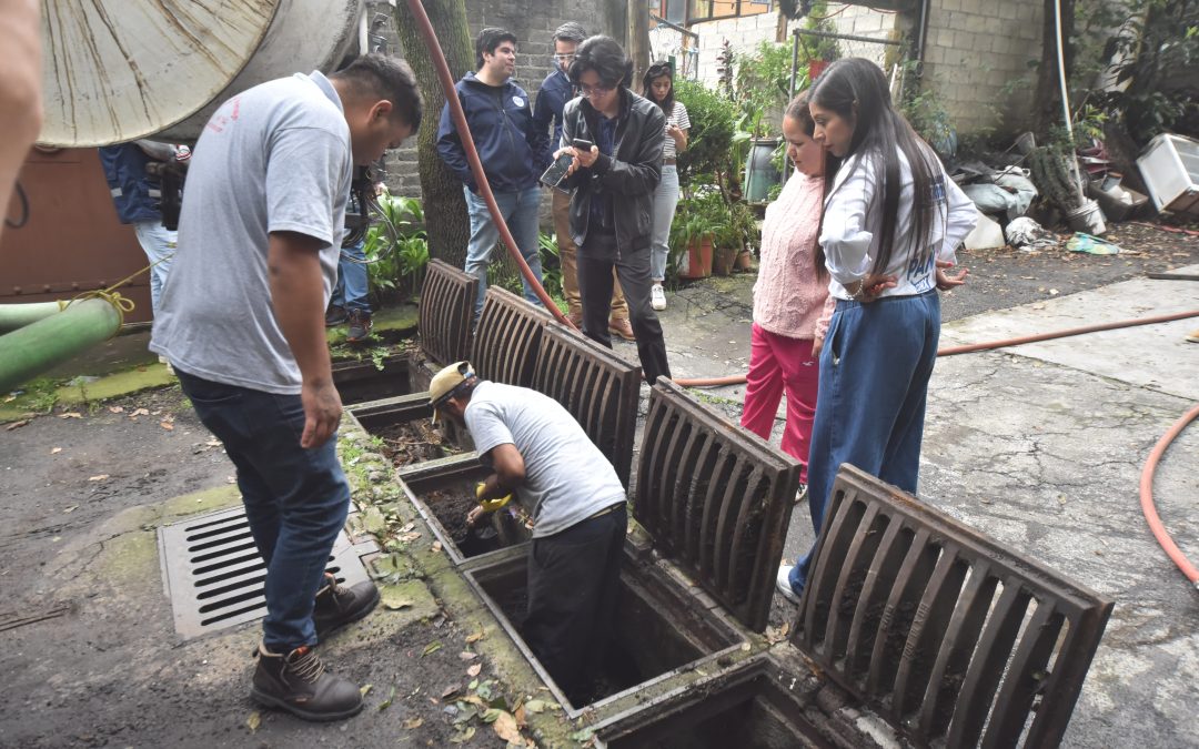 Apoyo de desazolve en Tlalpan